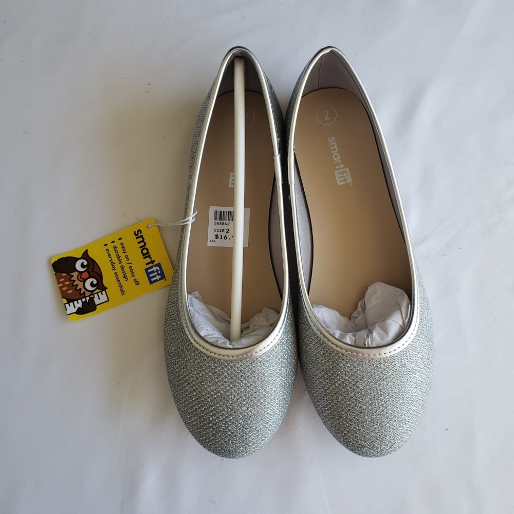 NWT Smartfit Chelsea Silver flats 2